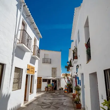 Essence By Solset Frigiliana